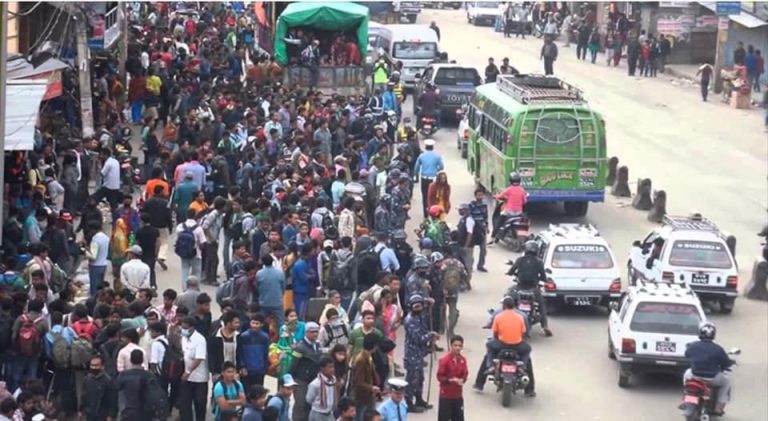 बसपार्कमा भीड