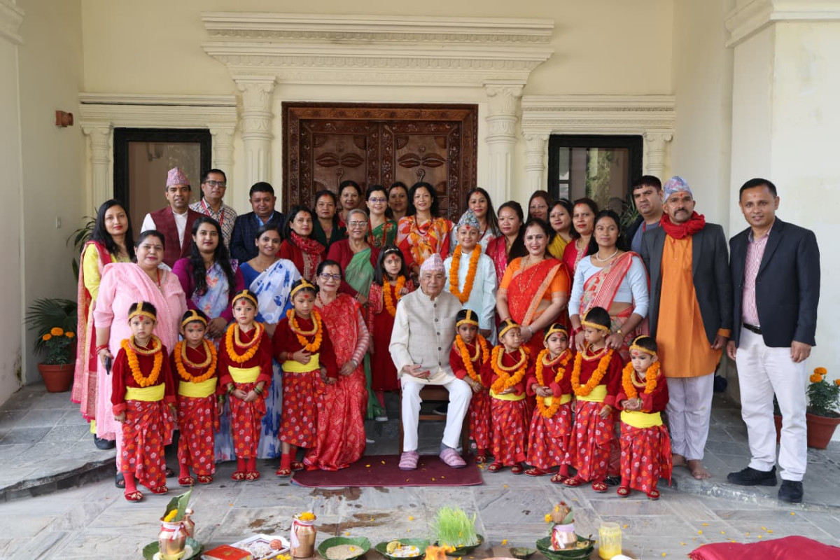 राष्ट्रपति पौडेलद्वारा शीतल निवासमा नवकन्या पूजन